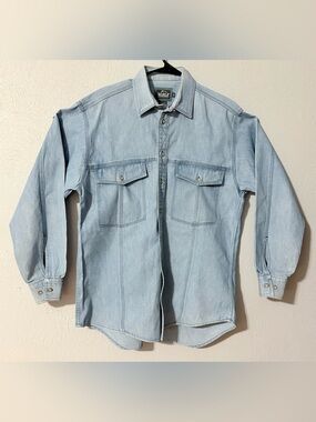 Vintage 90s Woolrich Denim Shirt Medium Light Wash Cotton 100% Macau Workwear